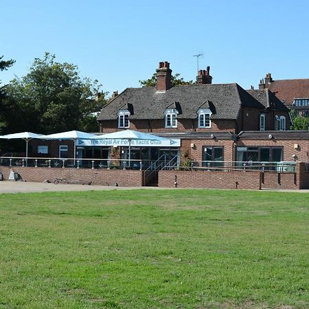 Riverside House Hamble-le-Rice Εξωτερικό φωτογραφία
